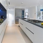 Minimalist and Modern kitchen ideas by Sophie Cohen